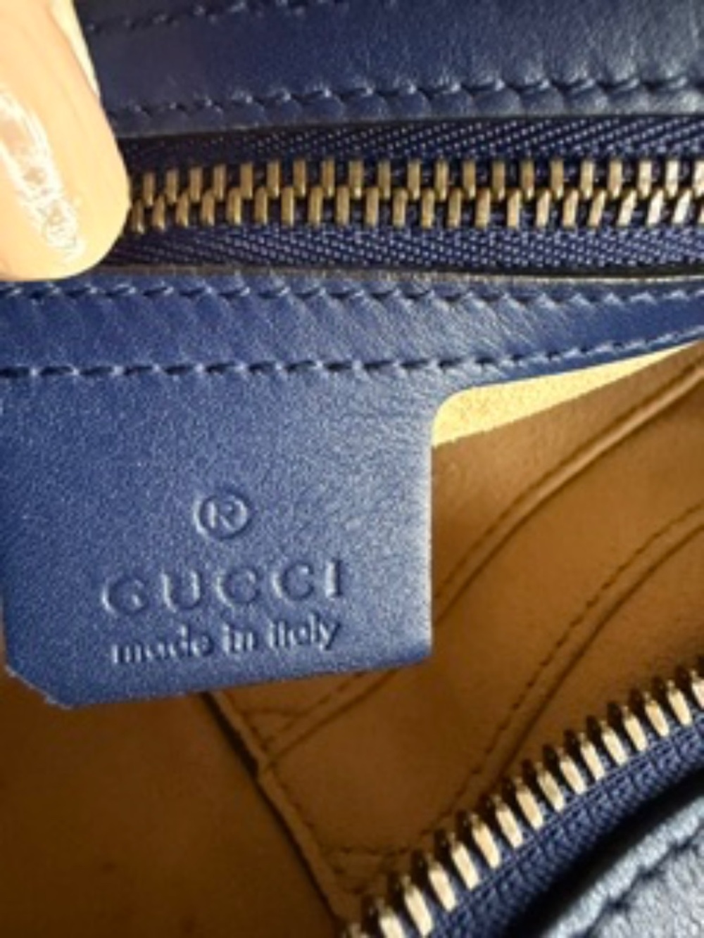 Gucci GG Marmont Ghost Camera Bag - Picture 9 of 10